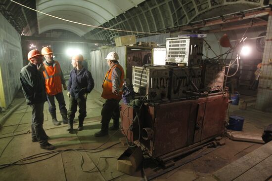 Building the Dostoyevskaya and Maryina Roshcha metro stations
