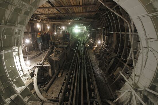 Building the Dostoyevskaya and Maryina Roshcha metro stations