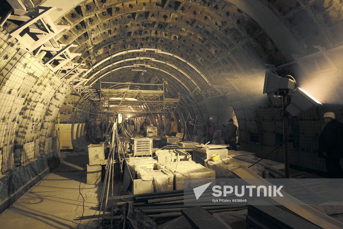 Building the Dostoyevskaya and Maryina Roshcha metro stations