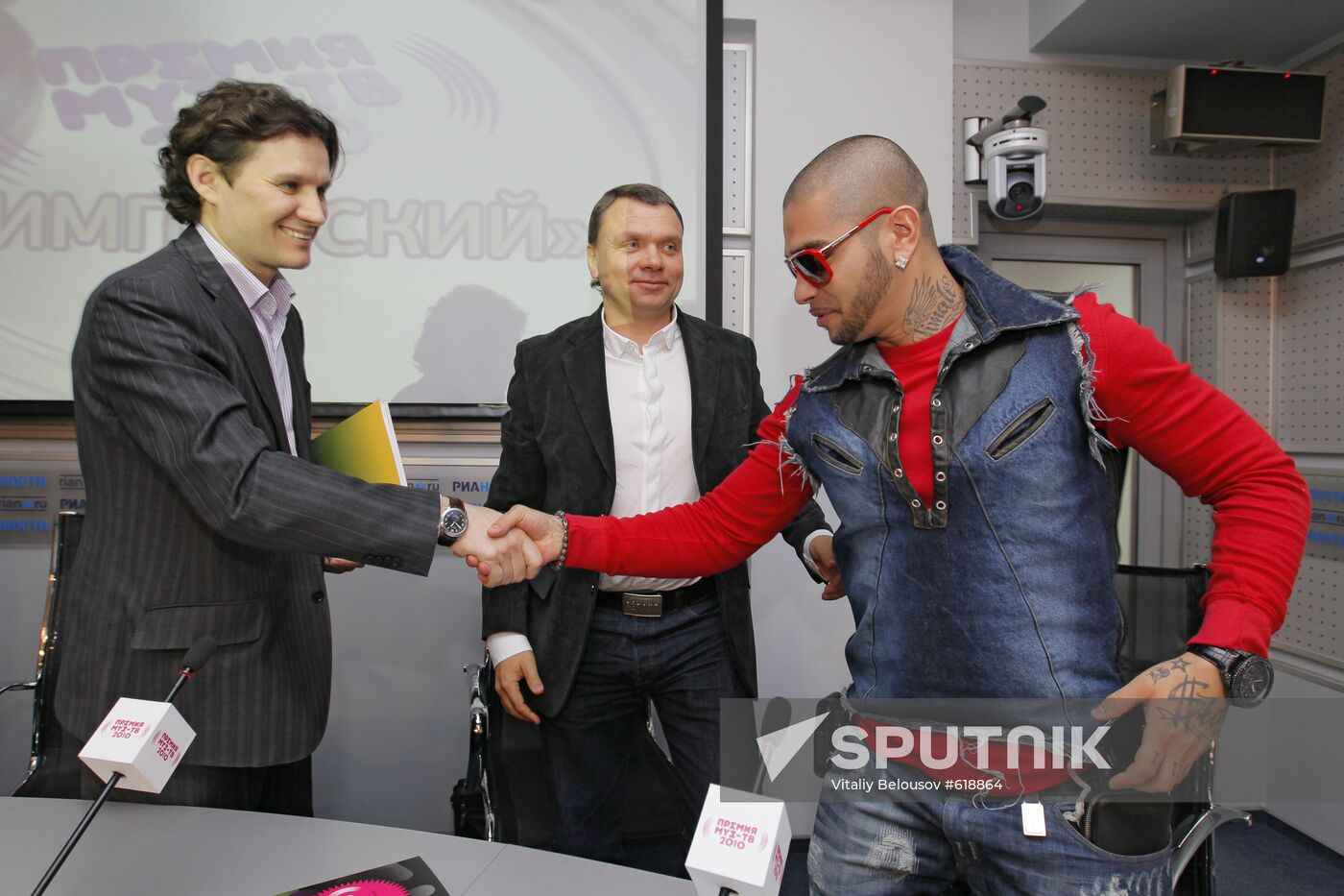 News conference dedicated to national Muz-TV Music Award 2010