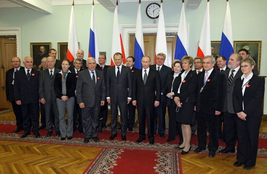 Russian, Polish PMs meet with Group For Difficult Issues