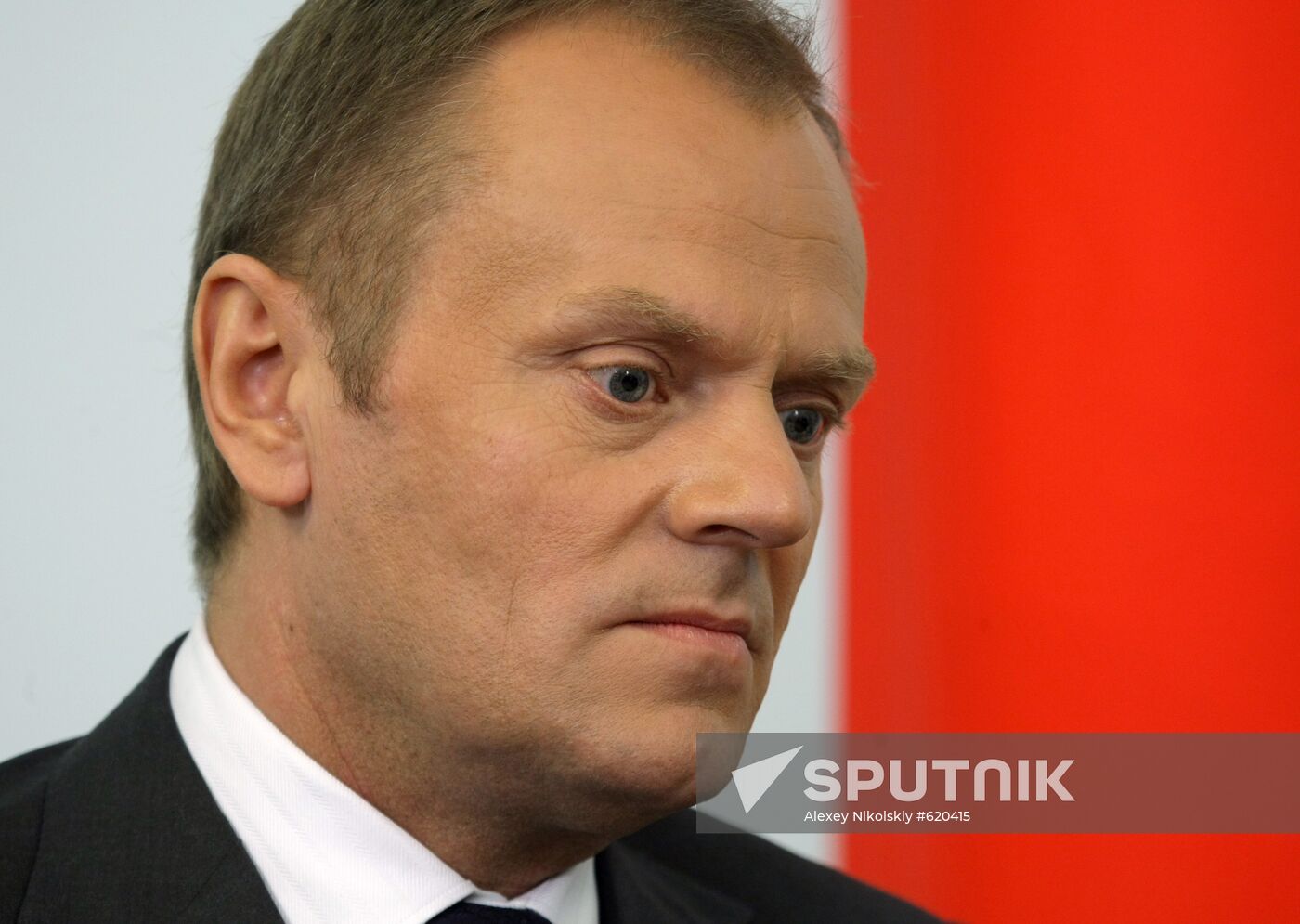 Vladimir Putin meets with Donald Tusk