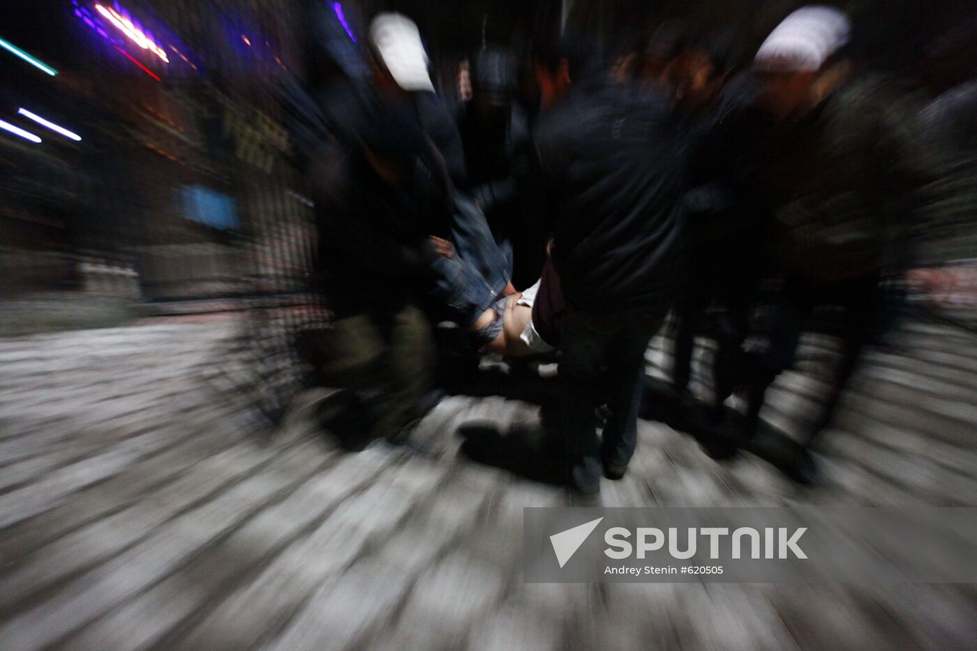 Clashes sweep through Bishkek