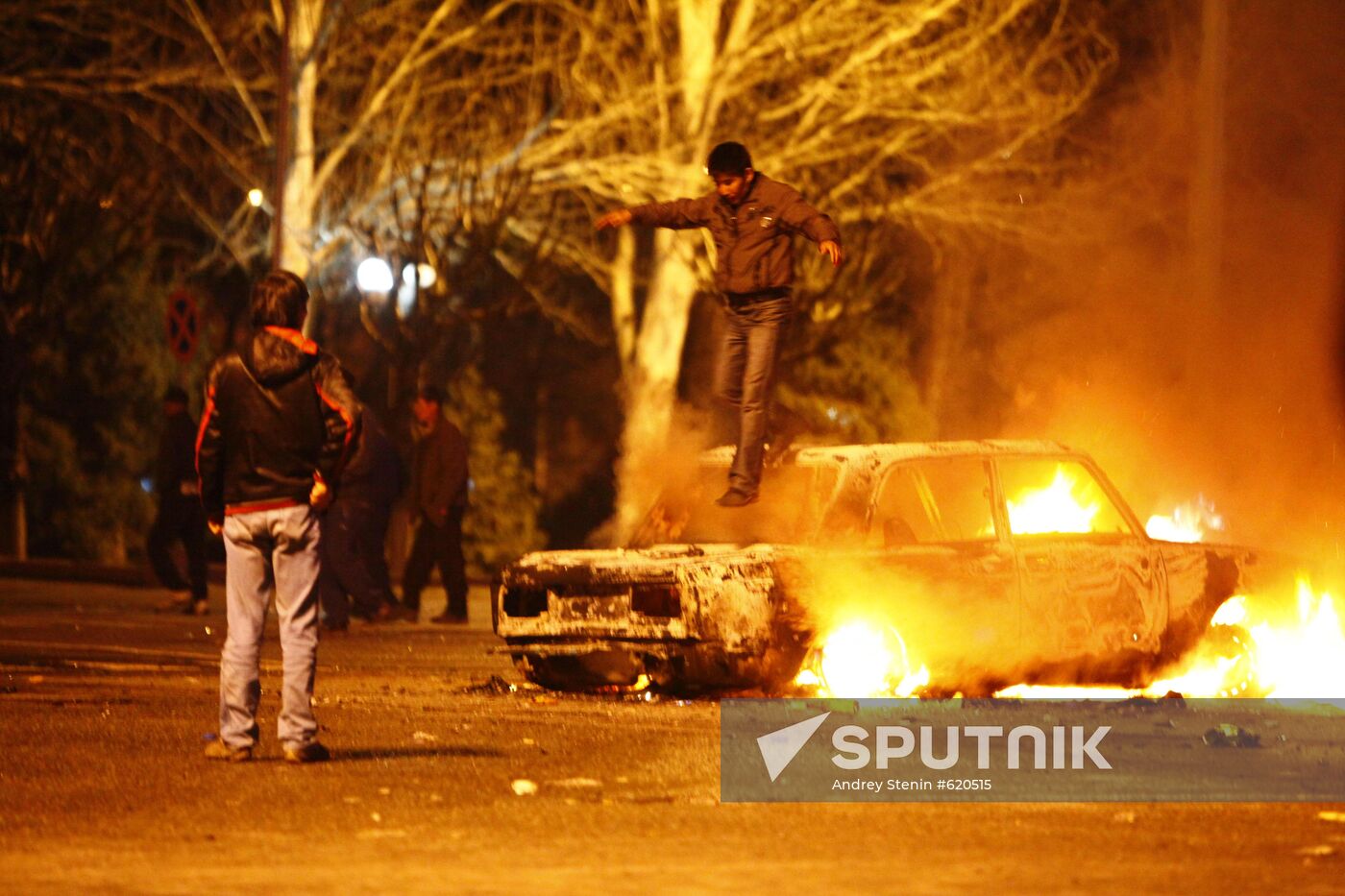 Clashes sweep through Bishkek