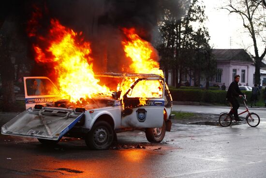 Clashes sweep through Bishkek