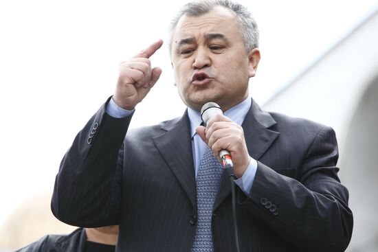 Omurbek Tekebayev