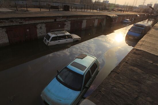 Flood hits garage cooperative "Almaz" in Moscow