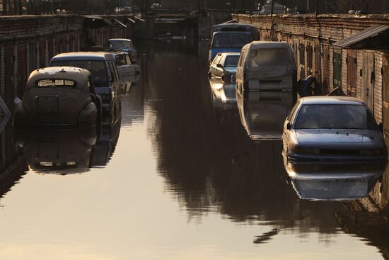 Flood hits garage cooperative "Almaz" in Moscow