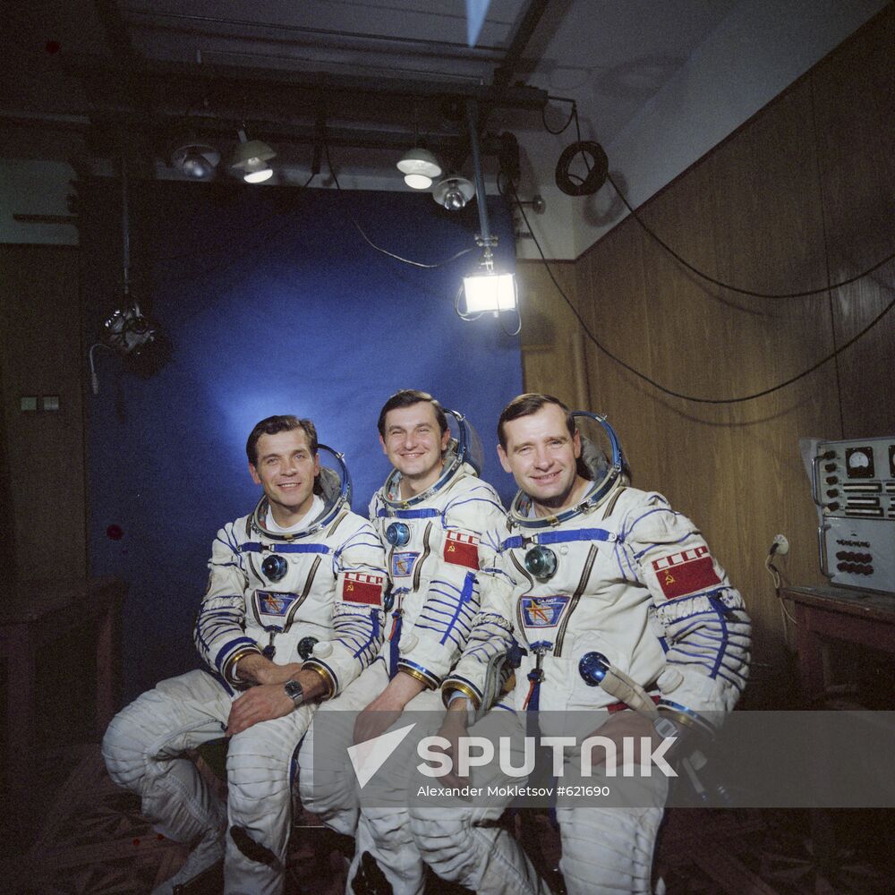 Crew of space ship "Soyuz T-8"
