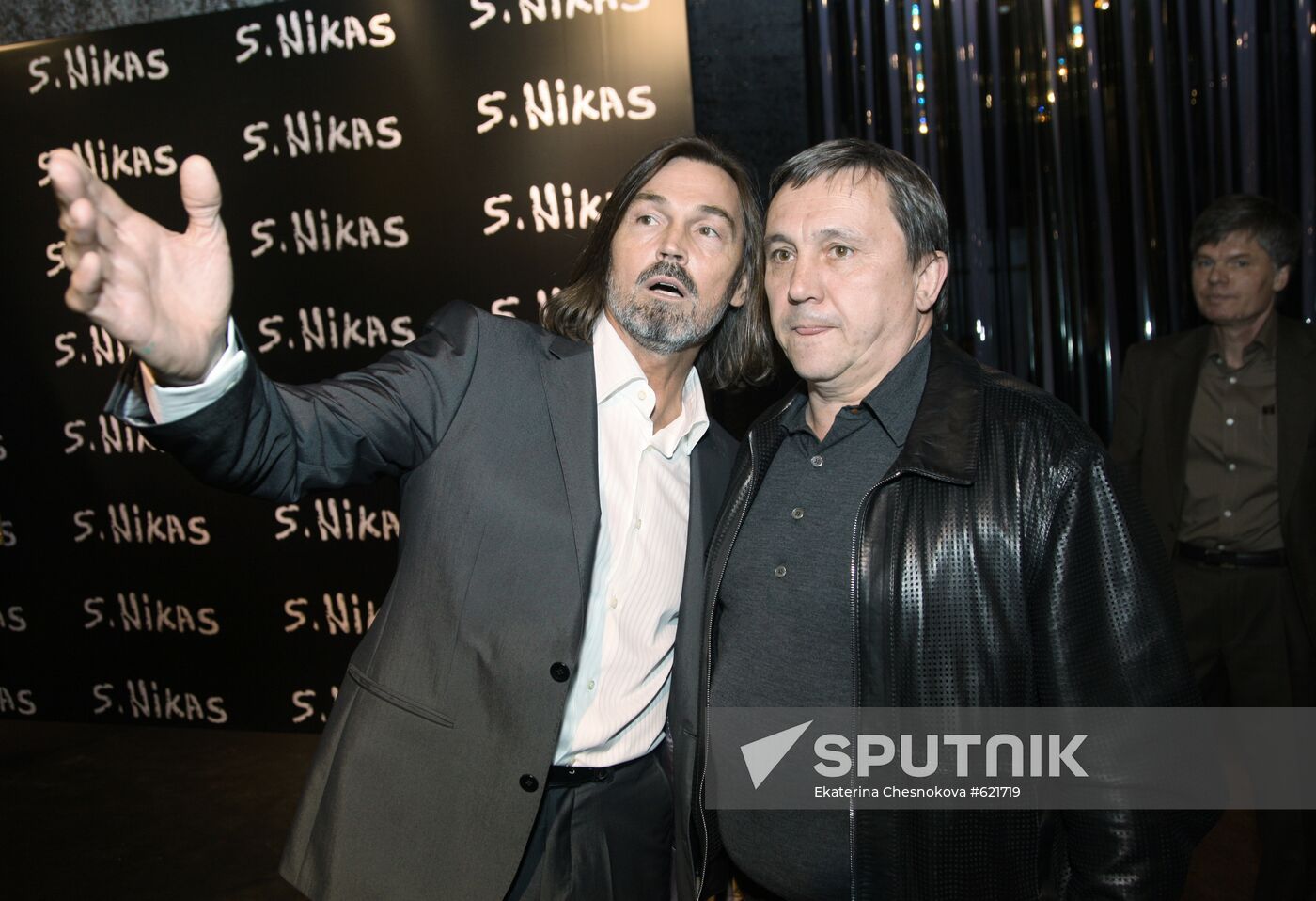 Nikas Safronov
