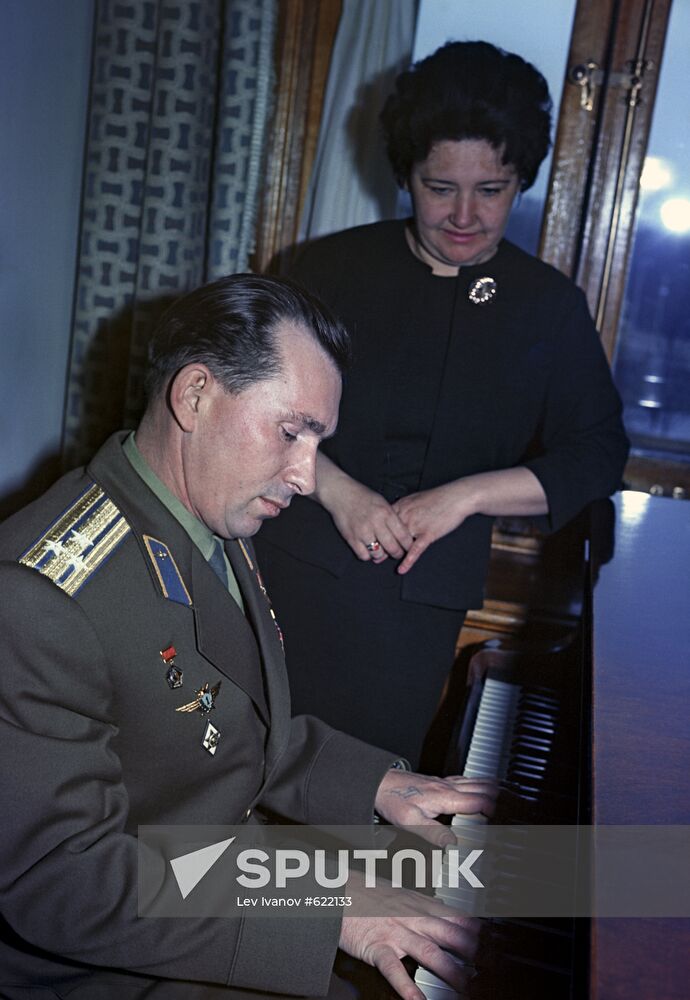 Cosmonaut Pavel Belyaev with his wife