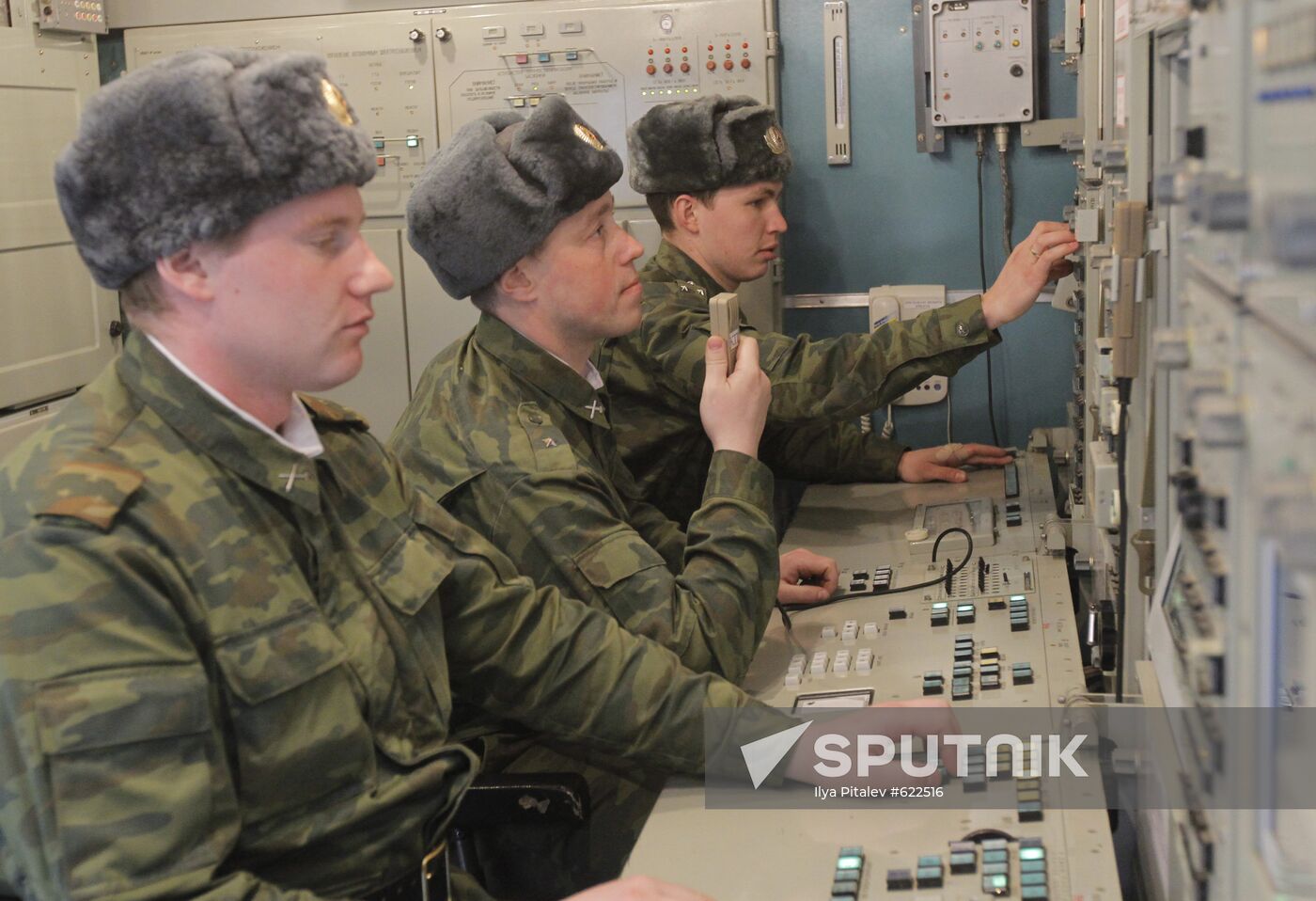S-400 Triumph anti-aircraft missile complex (AAMC)
