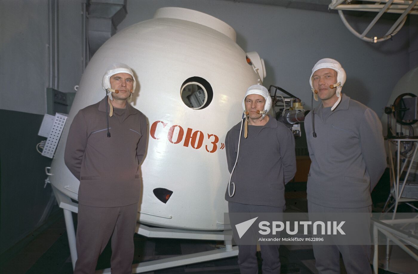 Cosmonauts V. Shatalov, A. Eliseev, N. Rukavishnikov