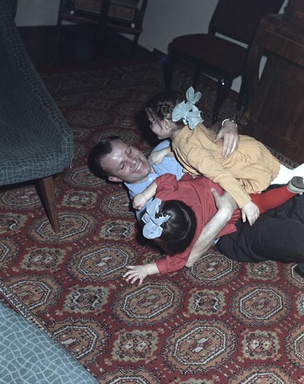Yuri Gagarin with his Daughters