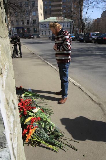 Polish Embassy in Moscow mourns plane crash victims