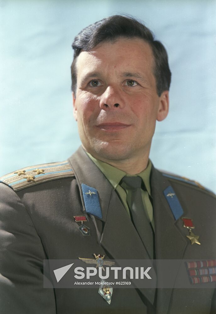 Cosmonaut Yevgeny Khrunov