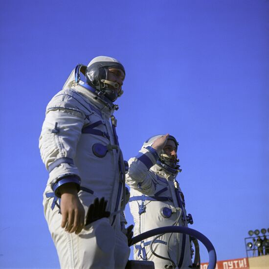 Pilot-cosmonauts Pyotr Klimuk and Valentin Lebedev