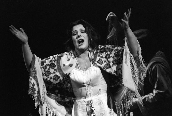 Singer Ludmila Sergienko
