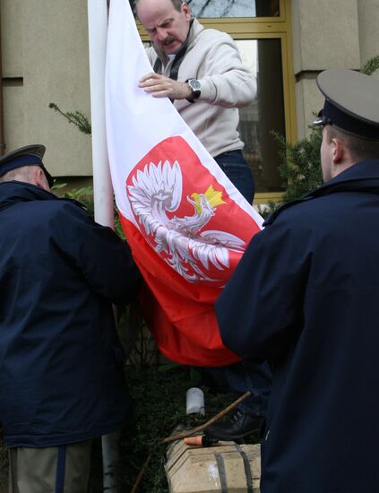 Polish Consulate General in Kaliningrad mourns crash victims