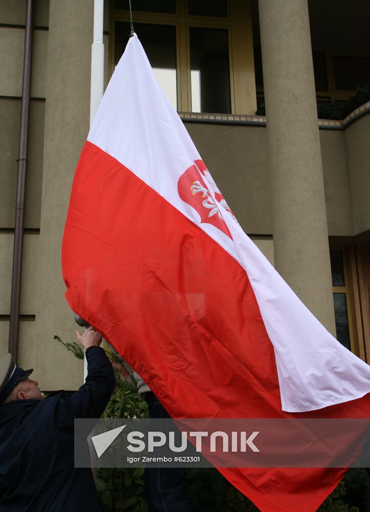 Polish Consulate General in Kaliningrad mourns crash victims