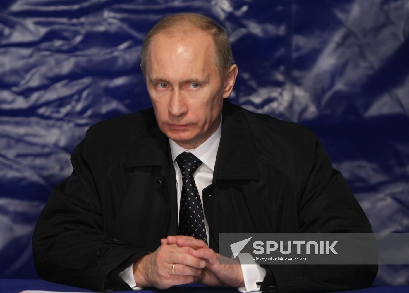 Vladimir Putin chairs meeting at Severny airport near Smolensk