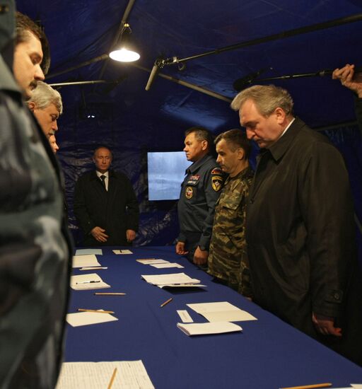 Vladimir Putin chairs meeting at Severny airport near Smolensk