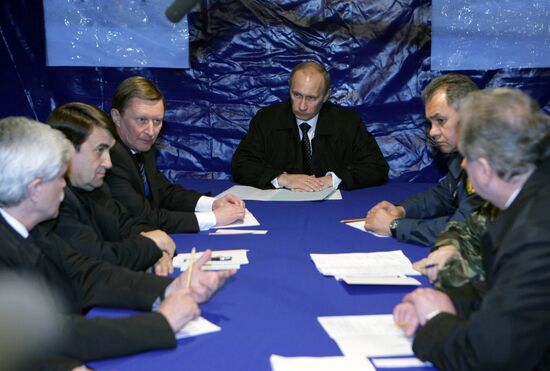 Vladimir Putin chairs meeting at Severny airport near Smolensk