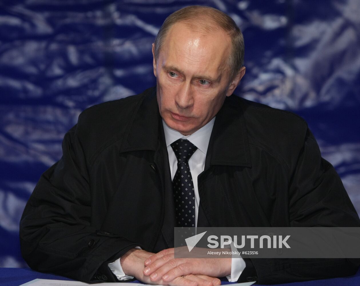 Vladimir Putin chairs meeting at Severny airport near Smolensk
