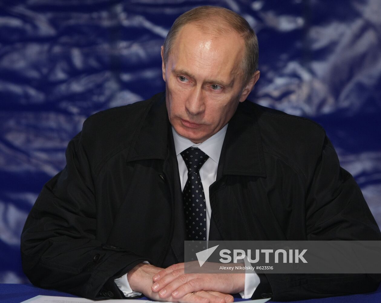 Vladimir Putin chairs meeting at Severny airport near Smolensk