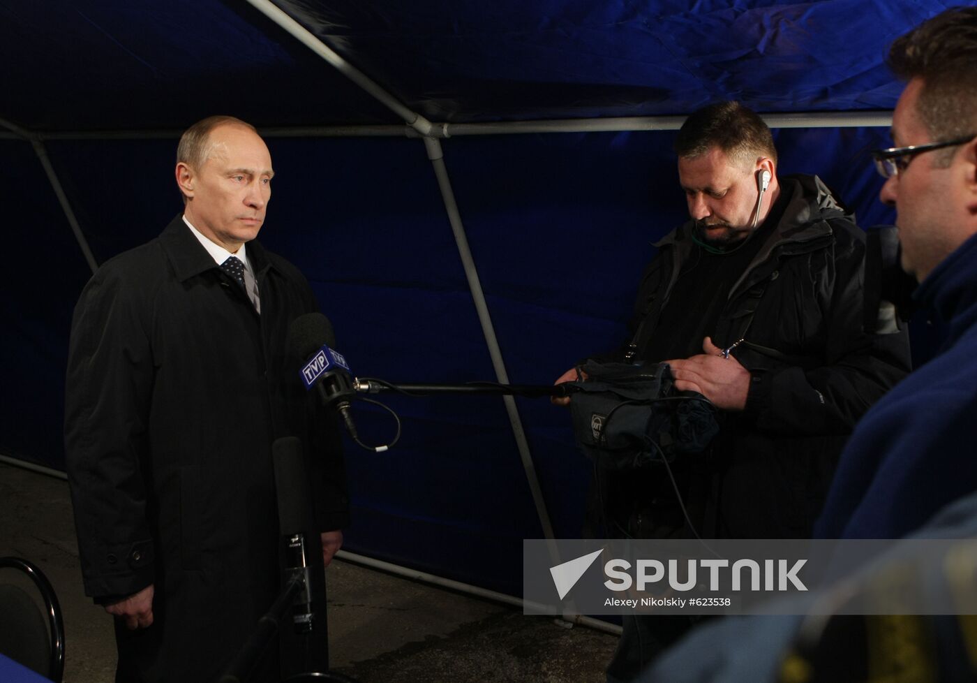 Vladimir Putin addresses Polish nation