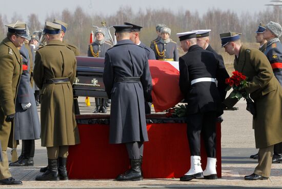 Paying last respects to Polish president in Smolensk
