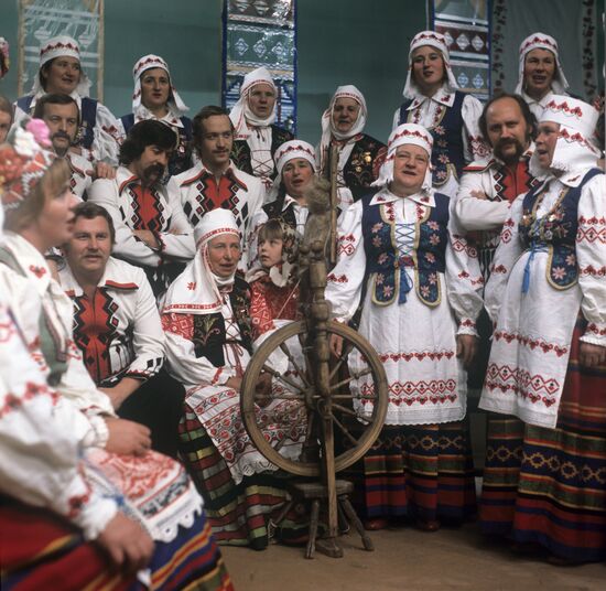 The "Pesnjary" ensemble.