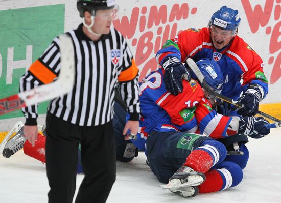 Kontinental Hockey League. MVD vs. Lokomotiv