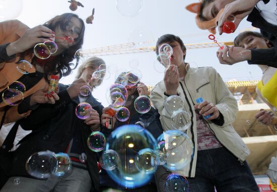 Soap Bubble Festival in Stary Arbat, Moscow