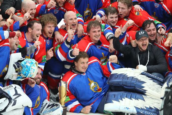 Kontinental Hockey League. MVD vs. Lokomotiv