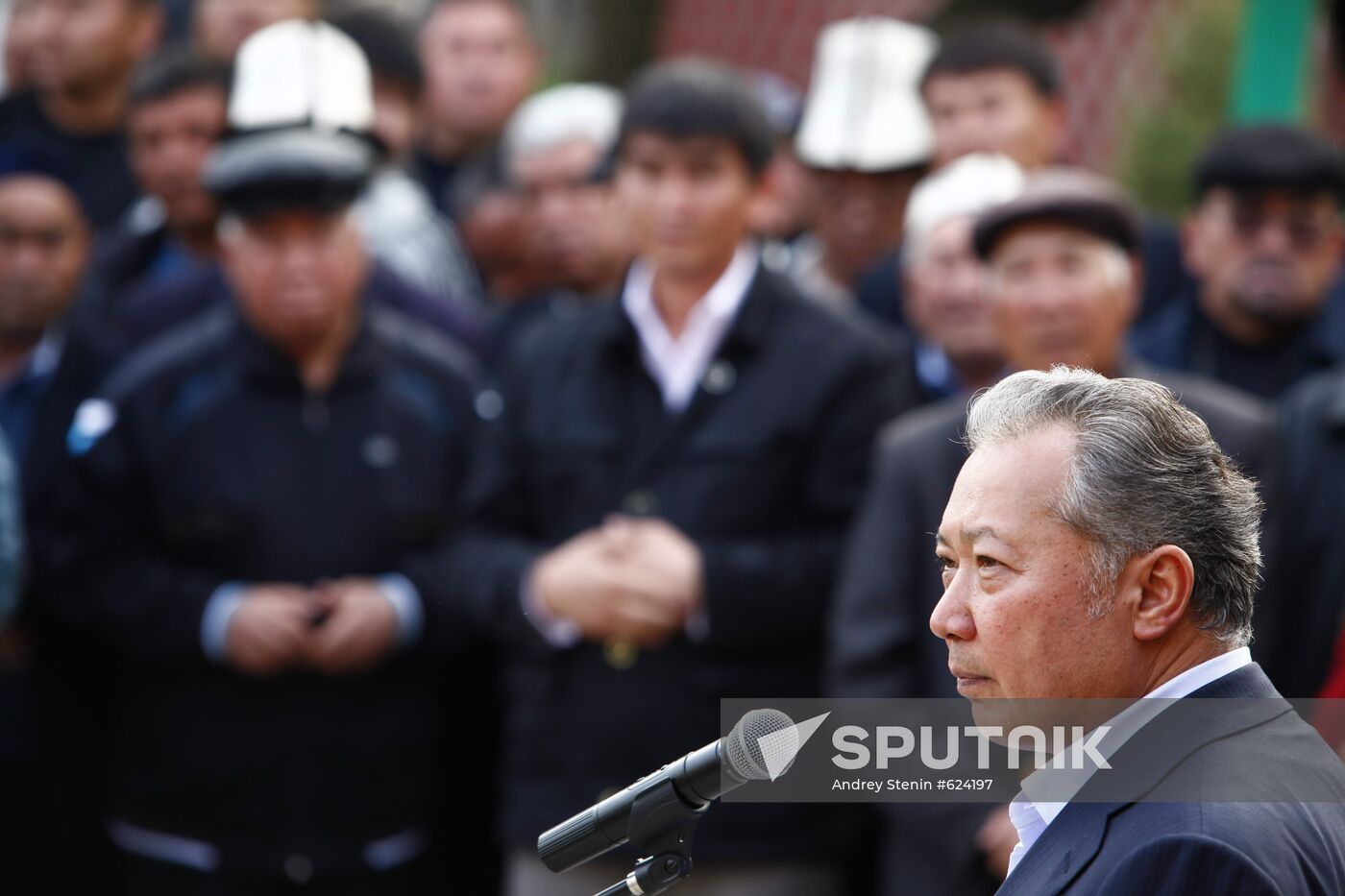 Rally in Kurmanbek Bakiyev's home village Teyit