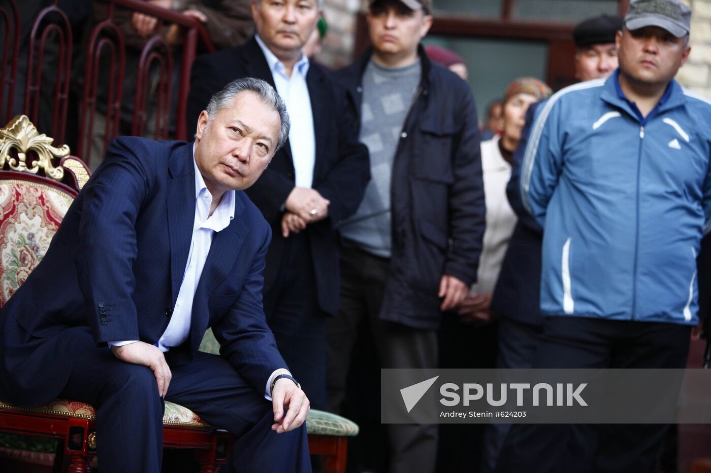 Rally in Kurmanbek Bakiyev's home village Teyit