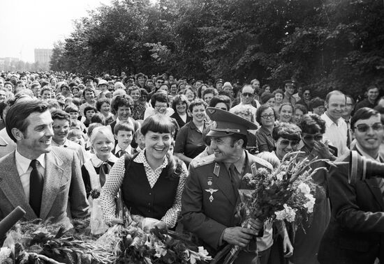 Alexander Serebrov, Svetlana Savitskaya and Leonid Popov