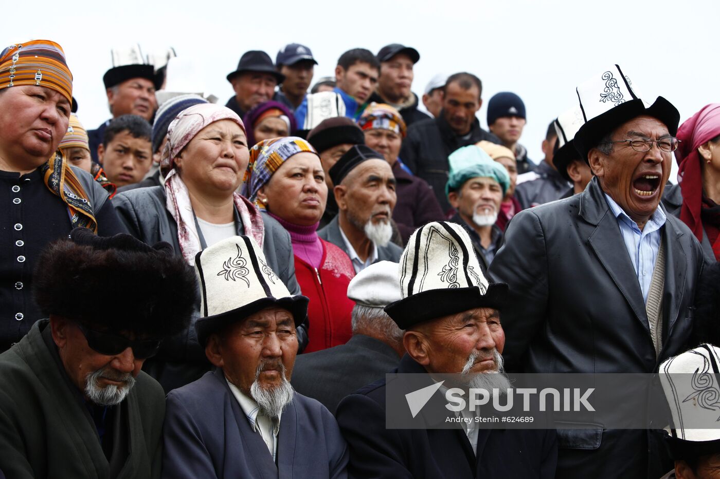 Kurbanbek Bakiyev's supporters