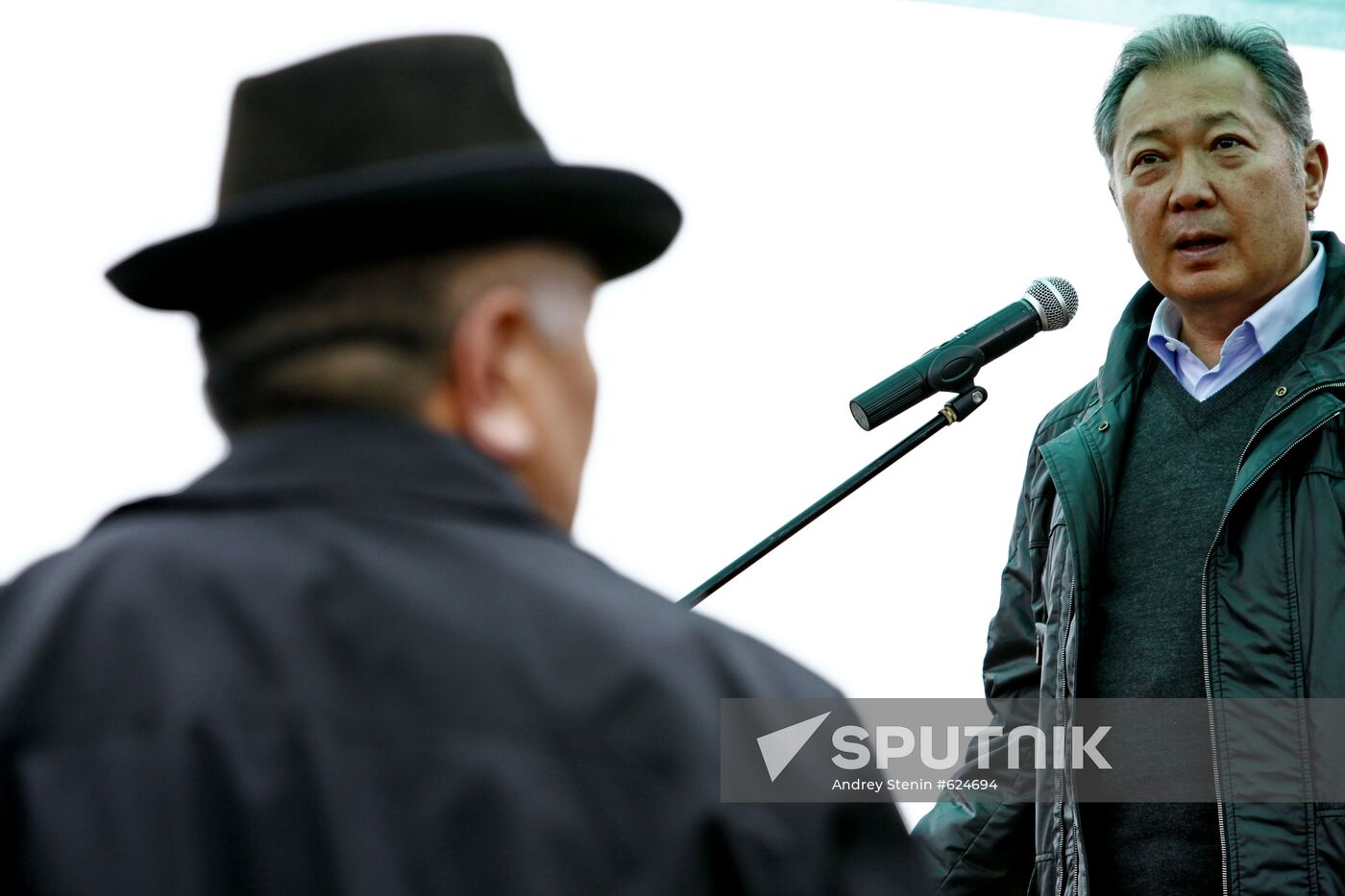 Kurbanbek Bakiyev at his supporters' rally