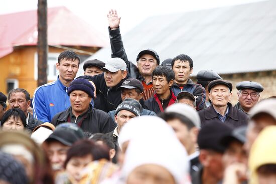 Kurbanbek Bakiyev's supporters