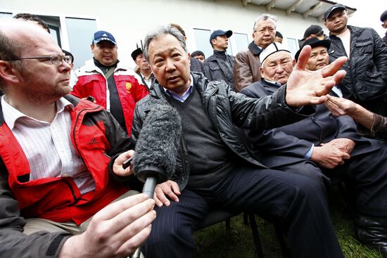 Kurmanbek Bakiyev at rally of his supporters