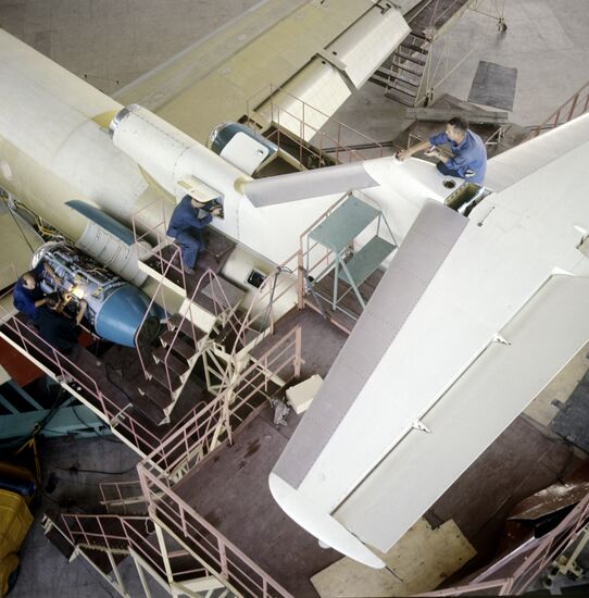 Yak-40 airliner assembly
