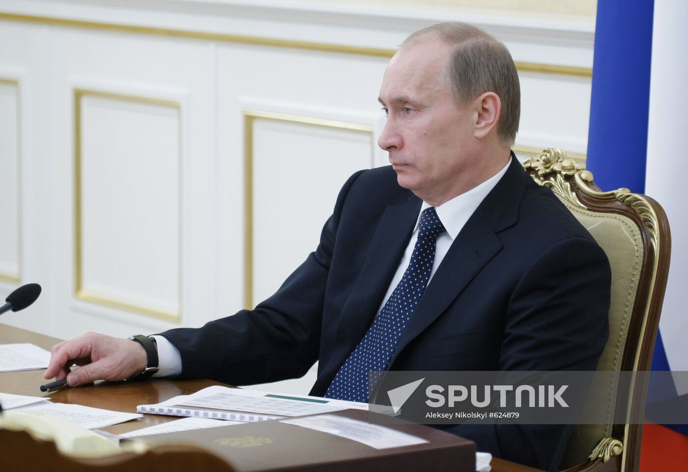 Vladimir Putin conducts Government presidium meeting