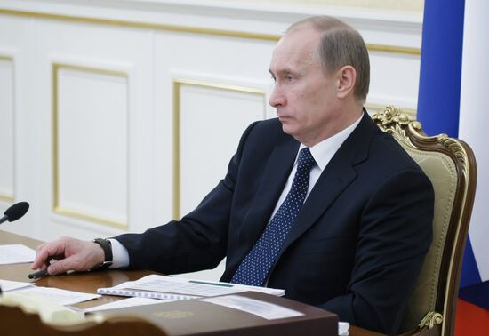 Vladimir Putin conducts Government presidium meeting