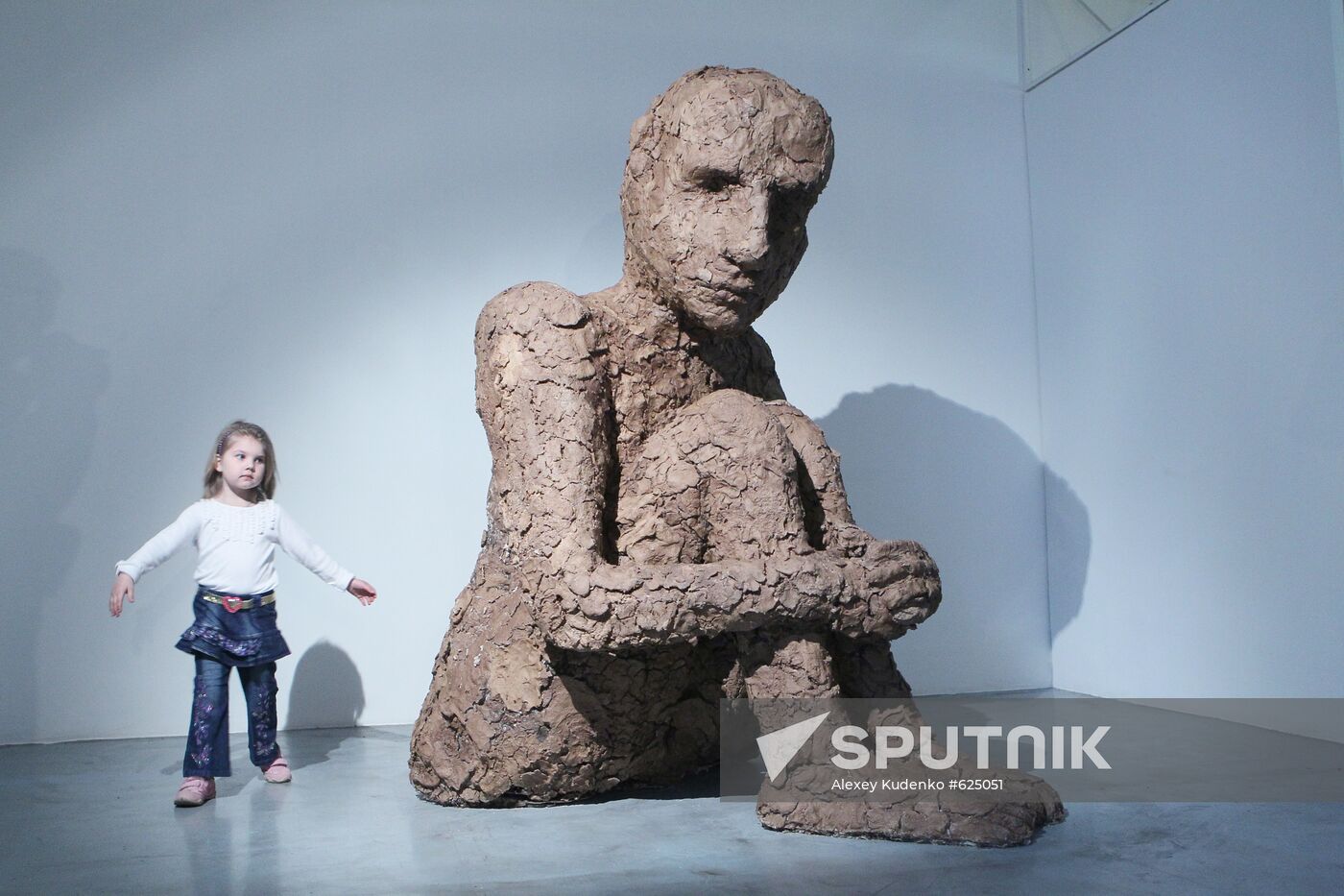 Andrey Kuzkin's exhibition "Levitation Heroes"