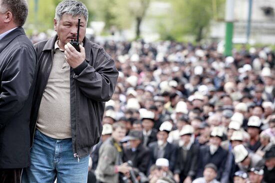 Rally of Kurmanbek Bakiyev's supporters