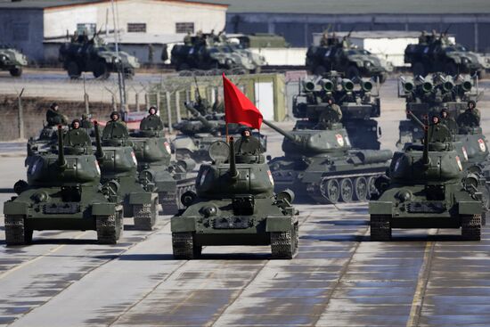 T-34/85 tanks