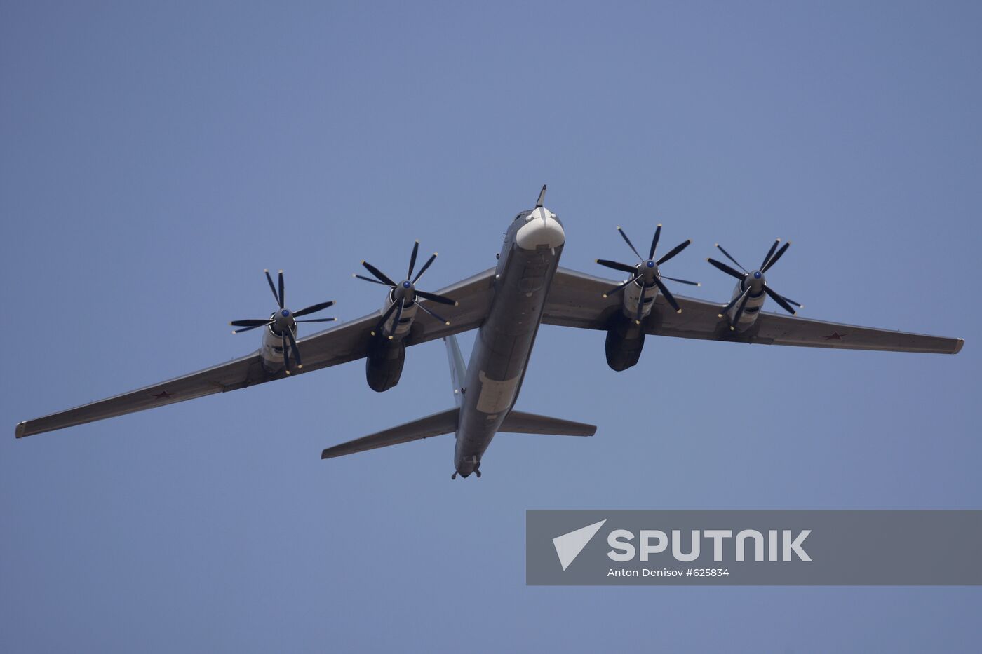 TU-95MS heavy bomber