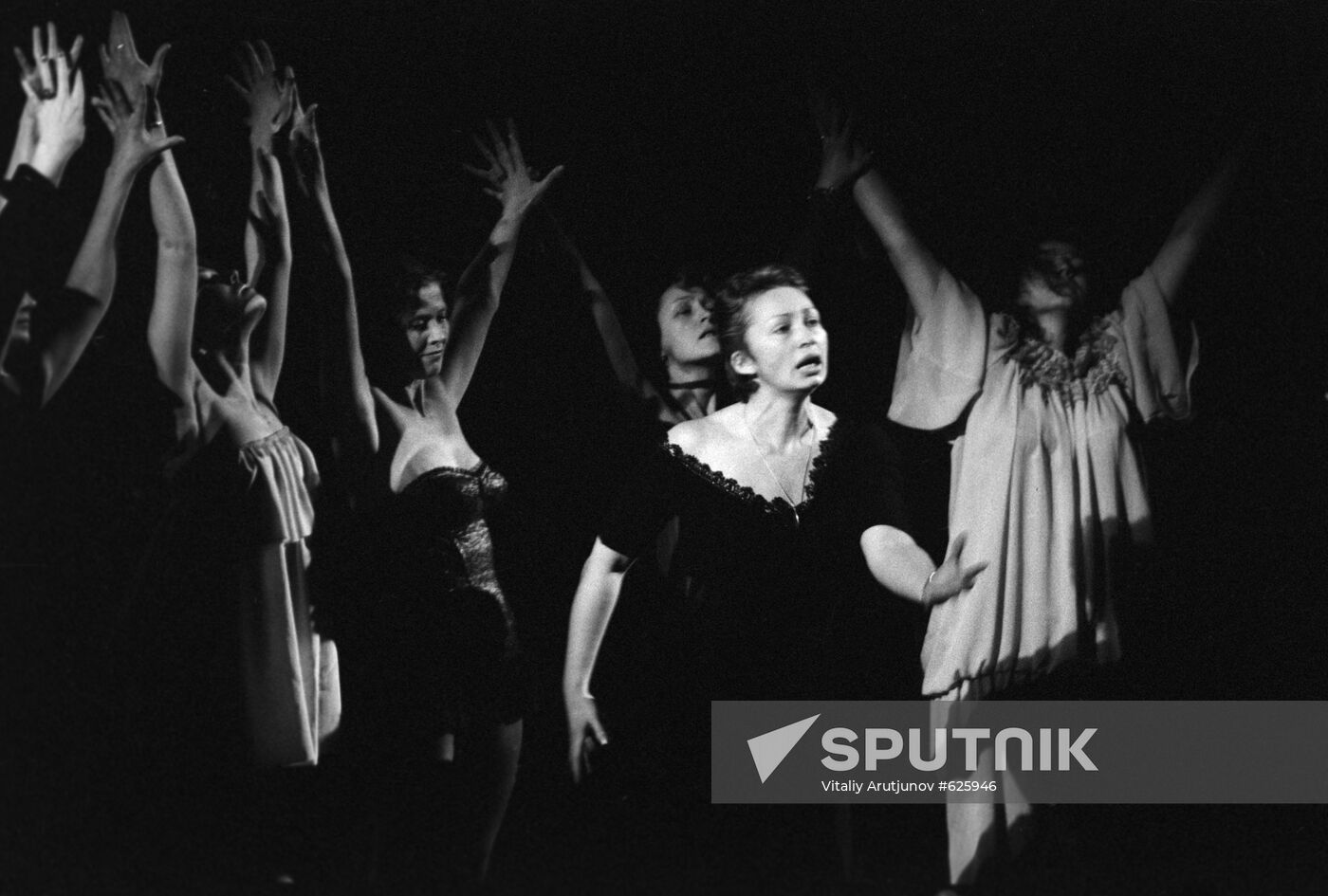 Scene from play The Threepenny Opera